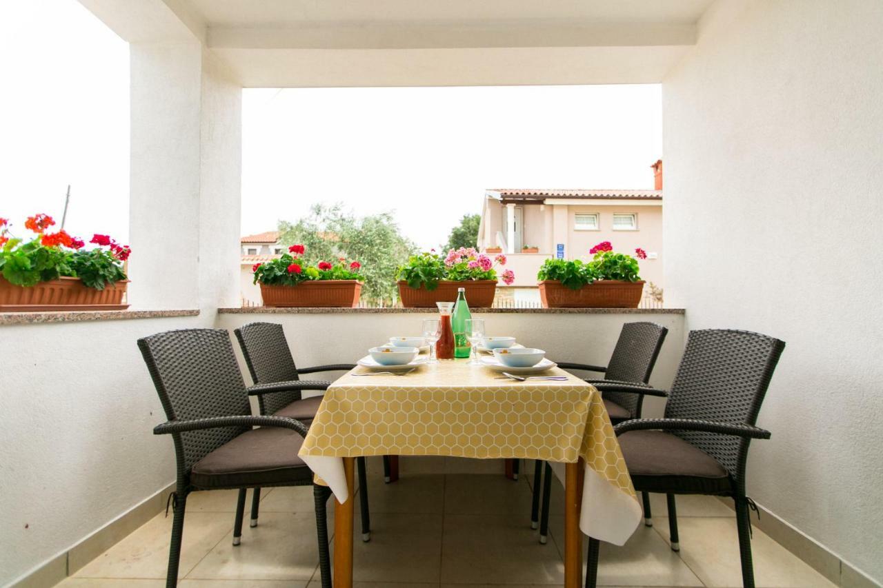 Appartamento Amela Pola Esterno foto
