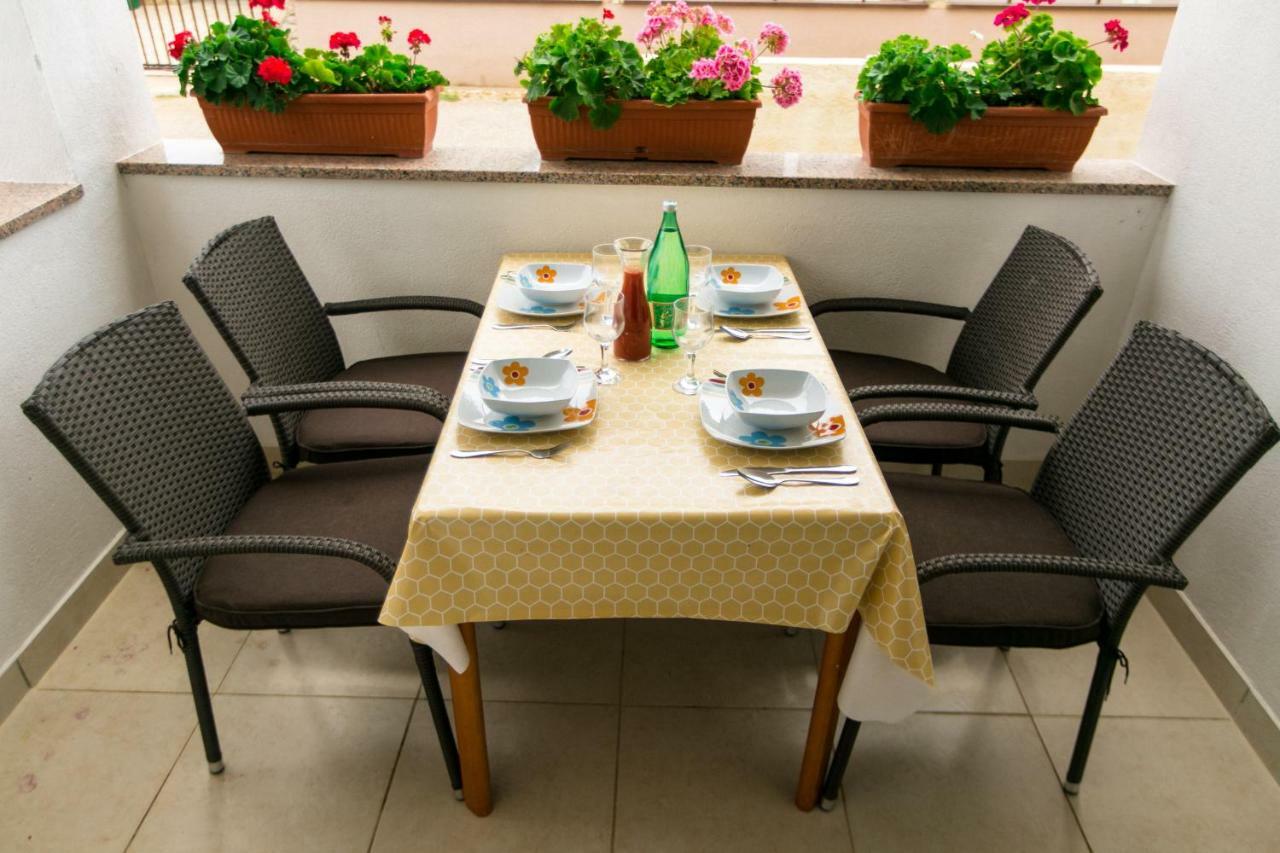 Appartamento Amela Pola Esterno foto